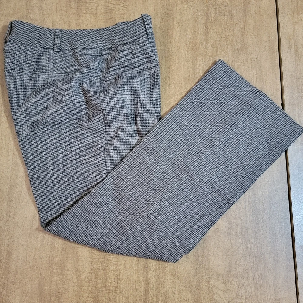 Women's Ann Taylor Signature Pants in Houndstooth, Brown, Size 6P, Pre-owned - Picture 3 of 8